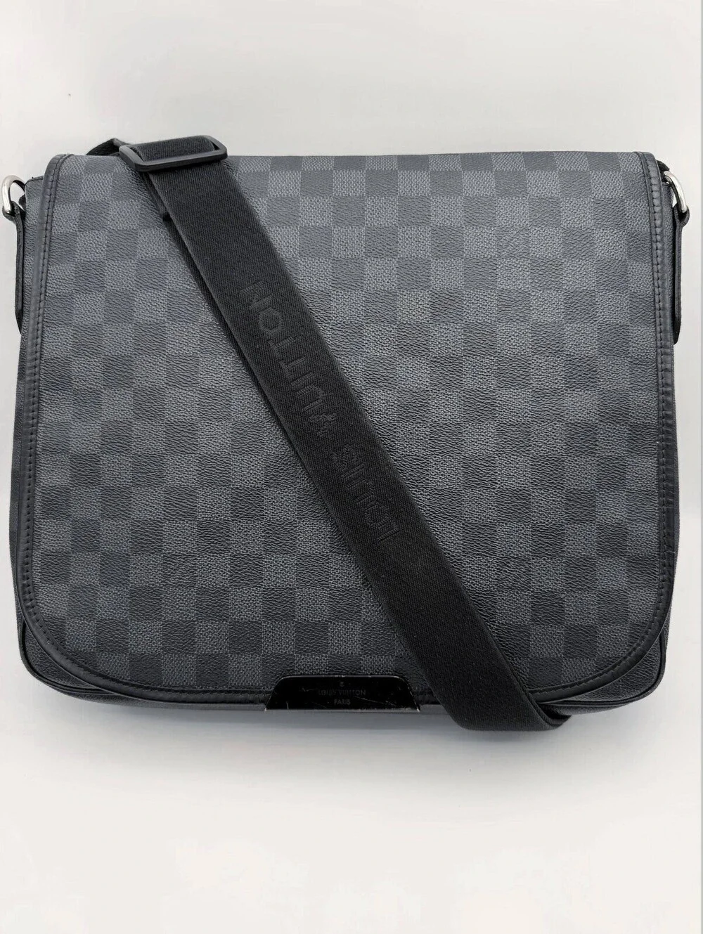 Louis Vuitton Damier Graphite Daniel MM Crossbody Messenger